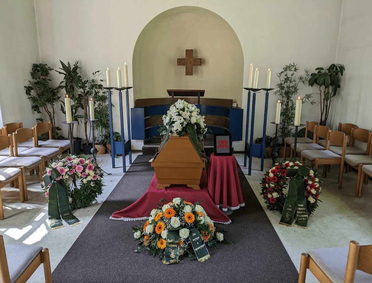 Trauerfeier — Bestattungsdienst Becker